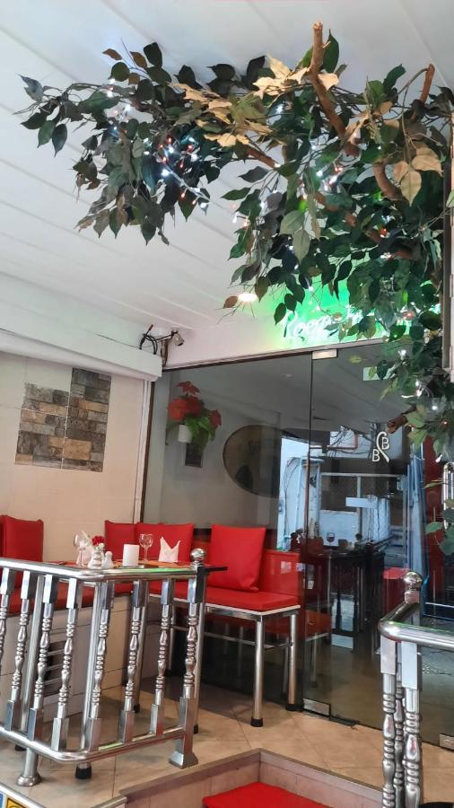 Swiss Food Restaurant And Room For Rent Pattaja Kültér fotó