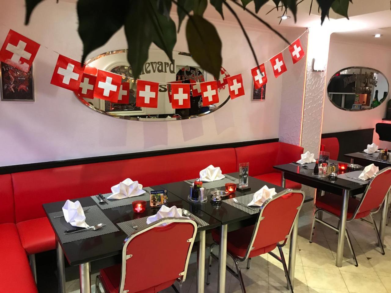 Swiss Food Restaurant And Room For Rent Pattaja Kültér fotó